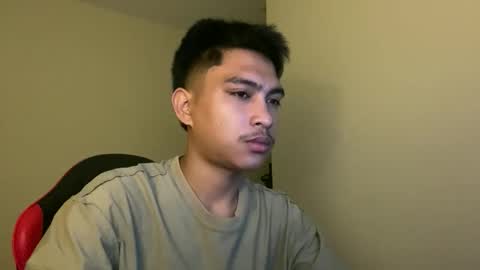 Snapshot of urcuteguy_jhonx chatting on April 2026 10:13:02 AM Dannie online show from April 2026 10:13:02 AM