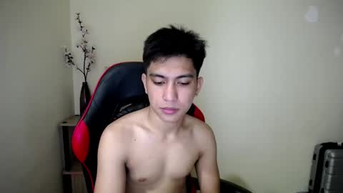 Snapshot of urcuteguy_jhonx chatting on May 2026 09:17:01 AM Dannie online show from May 2026 09:17:01 AM