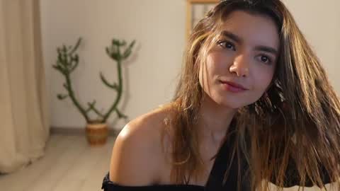 Linda Restrepo online show from December 2024 11:02:02 PM