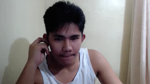 Snapshot of urcutie_asianboy chatting on November 2025 07:07:01 AM KEN online show from November 2025 07:07:01 AM