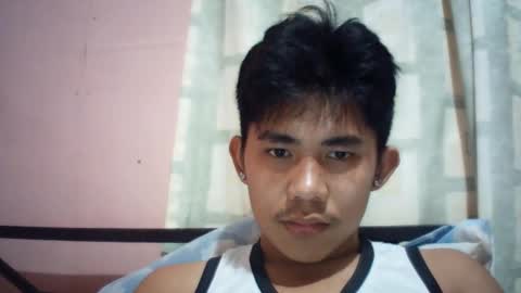 Snapshot of urcutie_asianboy chatting on November 2025 10:47:01 AM KEN online show from November 2025 10:47:01 AM