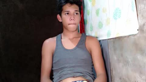 Snapshot of urdreamboy_clarin chatting on April 2026 05:19:02 AM urdreamboy_clarin online show from April 2026 05:19:02 AM
