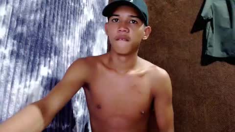 Snapshot of urdreamboy_clarin chatting on May 2026 12:05:02 AM urdreamboy_clarin online show from May 2026 12:05:02 AM