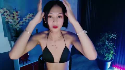 Snapshot of urfavouriteaddiction chatting on February 2026 07:18:01 AM Rianne online show from February 2026 07:18:01 AM