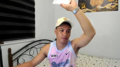 urfucker_vinz online show from July 2026 12:44:01 PM