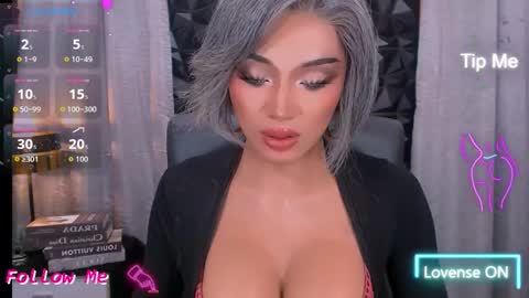 Snapshot of urgoddess_bella chatting on September 2025 02:17:01 PM My bella 3 online show from September 2025 02:17:01 PM