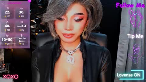 Snapshot of urgoddess_bella chatting on October 2025 04:18:01 PM My bella 3 online show from October 2025 04:18:01 PM