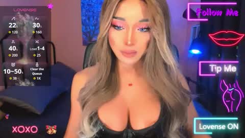 Snapshot of urgoddess_bella chatting on November 2025 02:00:02 AM My bella 3 online show from November 2025 02:00:02 AM