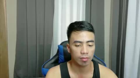 Snapshot of urguy_francis chatting on February 2025 08:33:01 AM urguy_francis online show from February 2025 08:33:01 AM