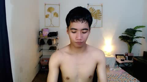 Snapshot of urguy_habibi chatting on November 2025 04:39:02 AM Bib online show from November 2025 04:39:02 AM