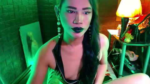 Snapshot of urhardcockqueenxxx chatting on June 2026 07:29:01 PM queen norelle online show from June 2026 07:29:01 PM