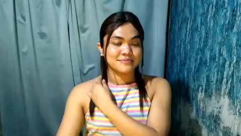 urhottie_bella online show from July 2026 11:58:02 AM