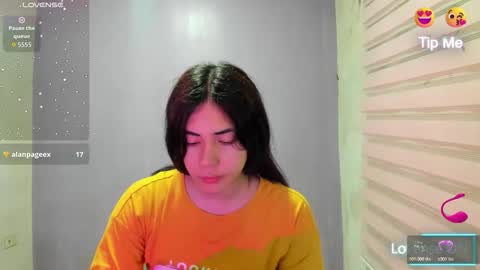urhottie_nova online show from February 2026 04:03:02 PM