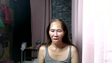 urhotvivian11 online show from December 2025 09:25:01 AM