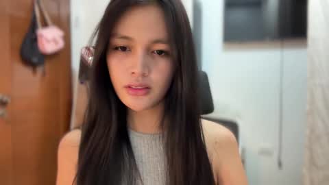 Snapshot of urkatiecookie chatting on September 2025 12:58:02 AM Amira online show from September 2025 12:58:02 AM