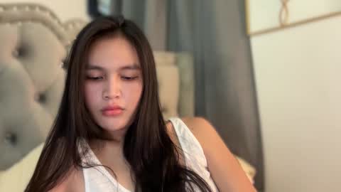 Snapshot of urkatiecookie chatting on December 2025 01:59:02 AM Amira online show from December 2025 01:59:02 AM