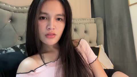 Snapshot of urkatiecookie chatting on December 2025 02:49:01 AM Amira online show from December 2025 02:49:01 AM