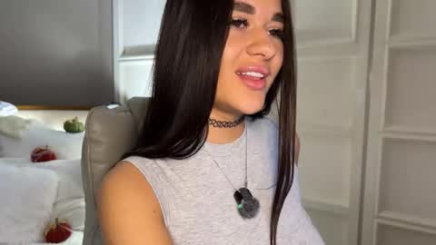 Snapshot of urlillshy chatting on October 2025 01:13:02 AM Kristina online show from October 2025 01:13:02 AM