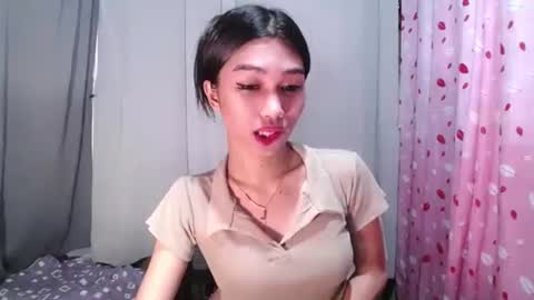 urloverjasmine_xx online show from May 2026 12:12:02 PM