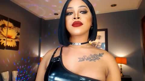 UrMajestyTyra online show from December 2025 12:15:02 AM