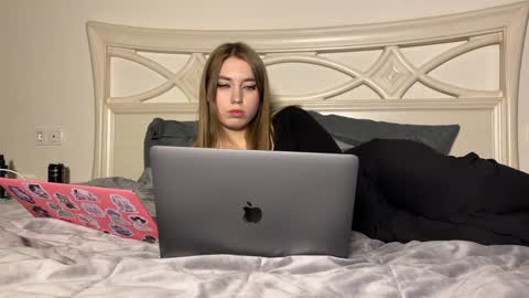 urmissalice online show from January 2025 10:41:02 PM