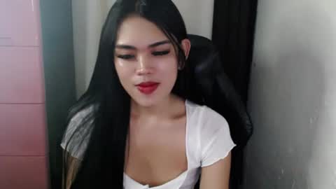 Snapshot of urpinayjenfuckerxxx chatting on January 2025 08:06:02 PM Jenny online show from January 2025 08:06:02 PM