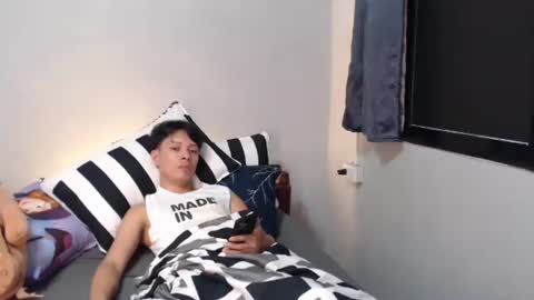 Snapshot of urpinoyasianx chatting on November 2025 05:08:02 AM Mel online show from November 2025 05:08:02 AM