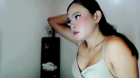 urpretty_girl online show from March 2026 10:16:01 PM