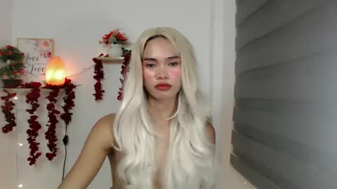 ursandra_xx online show from February 2025 07:31:02 PM