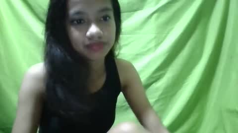 Snapshot of ursexydoll18 chatting on January 2025 05:37:01 AM Darlyn room online show from January 2025 05:37:01 AM