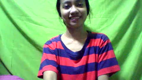 Snapshot of ursexydoll18 chatting on January 2025 03:53:02 AM Darlyn room online show from January 2025 03:53:02 AM