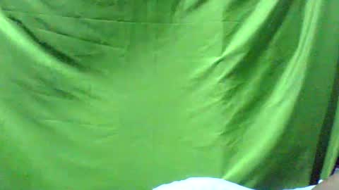 Snapshot of ursexydoll18 chatting on January 2025 02:09:01 AM Darlyn room online show from January 2025 02:09:01 AM