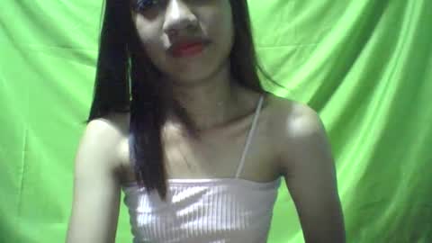 Snapshot of ursexydoll18 chatting on January 2025 10:19:01 AM Darlyn room online show from January 2025 10:19:01 AM
