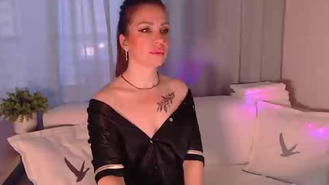 Snapshot of ursilvia1 chatting on May 2026 05:25:01 AM Silvia online show from May 2026 05:25:01 AM