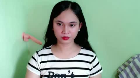 Snapshot of ursweet_athisa18 chatting on April 2026 02:22:01 PM Athisa online show from April 2026 02:22:01 PM