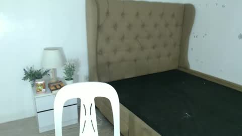 JUST CALL ME KRISTEN online show from October 2025 12:58:01 AM