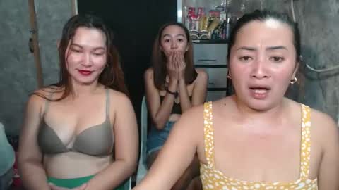 ursweetpinky online show from February 2026 12:19:02 AM