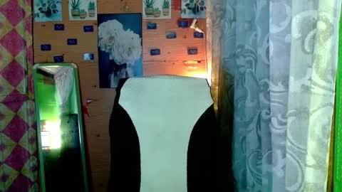 YOURGIRLCAMILLA online show from January 2026 05:37:01 PM
