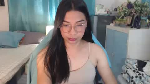 Snapshot of urwetasianprincessxx chatting on December 2025 12:21:01 PM Ashley Kate Mateo Gray online show from December 2025 12:21:01 PM