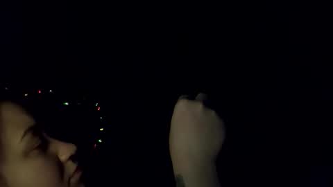 usefulhole online show from December 2025 12:15:02 AM