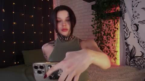 Snapshot of uwu_eva chatting on December 2024 08:52:01 AM Eva online show from December 2024 08:52:01 AM