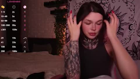 Snapshot of uwu_eva chatting on January 2025 09:46:02 PM Eva online show from January 2025 09:46:02 PM