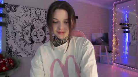 Snapshot of uwu_eva chatting on February 2025 10:04:01 AM Eva online show from February 2025 10:04:01 AM