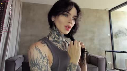 Snapshot of uwu_eva chatting on October 2025 07:44:01 AM Eva online show from October 2025 07:44:01 AM