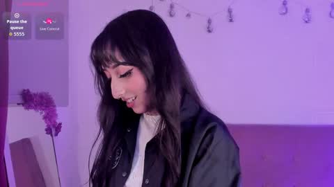 v1cky_ online show from December 2025 03:55:02 AM