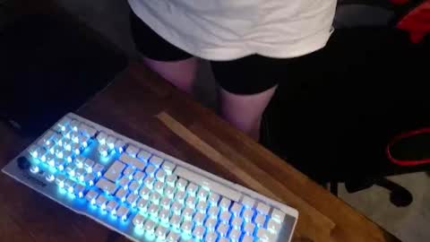 vacation__ online show from November 2025 03:45:02 PM