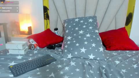 Snapshot of vahiolet_fuentes chatting on December 2024 06:04:01 AM vahioleth online show from December 2024 06:04:01 AM