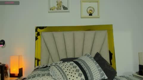 Snapshot of vahiolet_fuentes chatting on January 2025 03:00:02 AM vahioleth online show from January 2025 03:00:02 AM