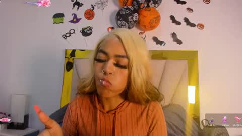 Snapshot of vahiolet_fuentes chatting on November 2025 02:57:02 AM vahioleth online show from November 2025 02:57:02 AM