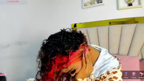 Snapshot of vahiolet_fuentes chatting on December 2025 03:01:01 AM vahioleth online show from December 2025 03:01:01 AM